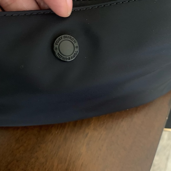 Last one 🖤New Tory Burch crossbody nylon 🖤 - Picture 9 of 15